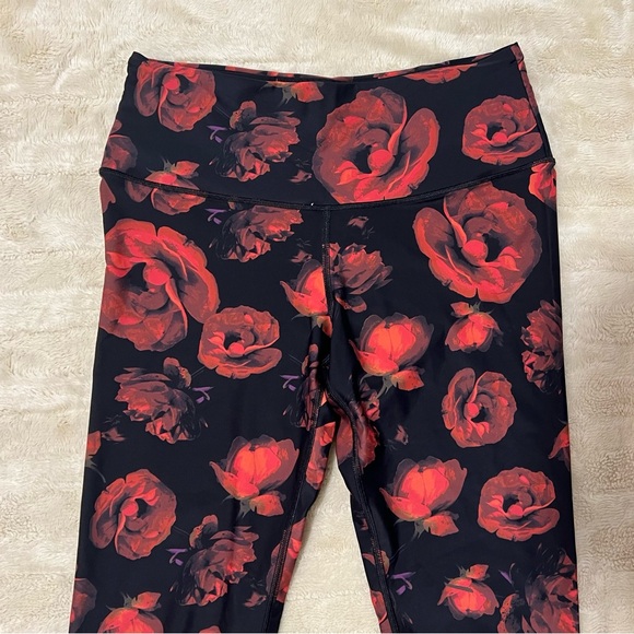 Victoria's Secret Victoria Sport Floral Leggings - Picture 4 of 10
